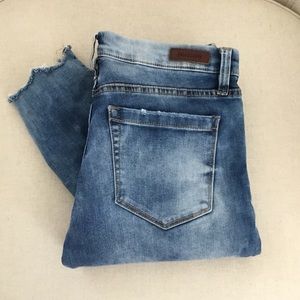 Blanknyc skinny raw hem jeans